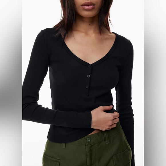 ARITZIA Tna HomeStretch Henley Black XS Waffle Knit Long Sleeve Crop Thermal Top - Picture 4 of 14